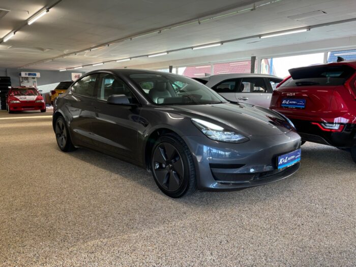 Tesla Model 3 RWD 2022 - Image 21