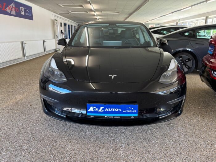 Tesla Model 3 Long Range AWD 2021 - Image 16