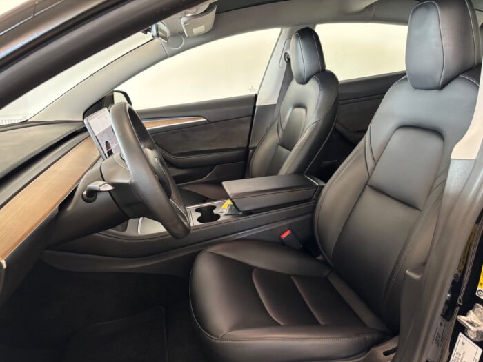 Tesla Model 3 Long Range AWD 2021 - Image 9