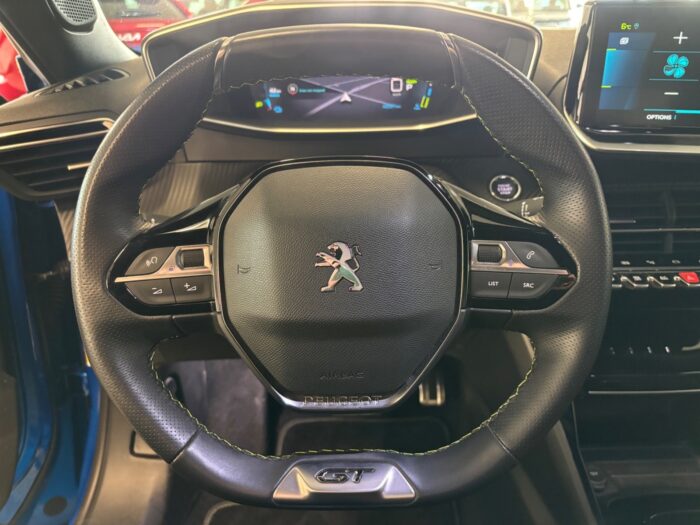Peugeot e-2008 GT 2022 - Image 2