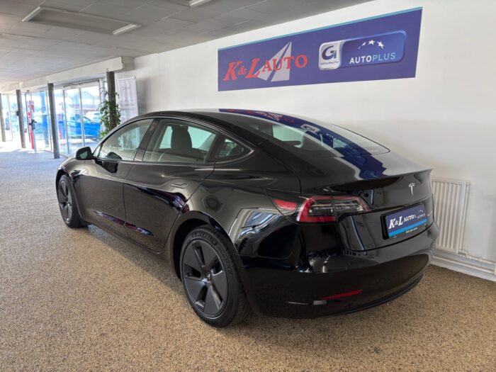 Tesla Model 3 Long Range AWD 2021 - Image 13