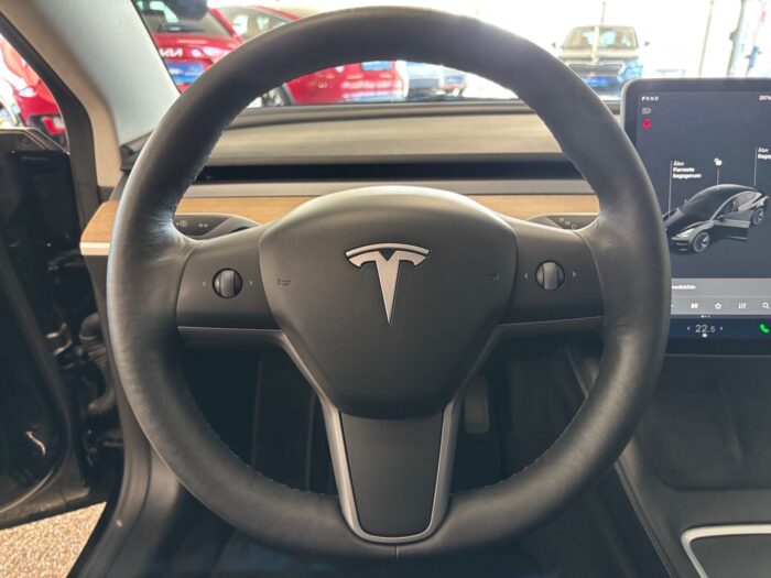 Tesla Model 3 Long Range AWD 2021 - Image 2