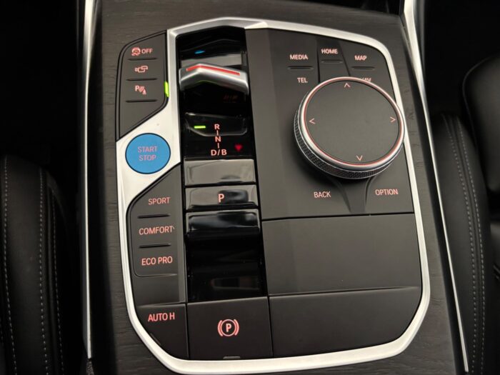 BMW i4 eDrive40 Charged Plus 2024 - Image 9