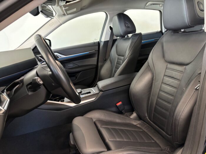 BMW i4 eDrive40 Charged Plus 2024 - Image 10