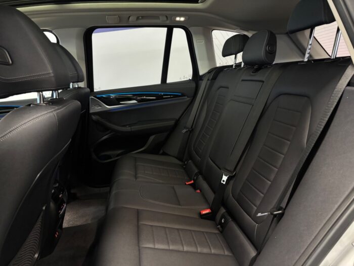 BMW iX3 Charged 2021 - Image 12