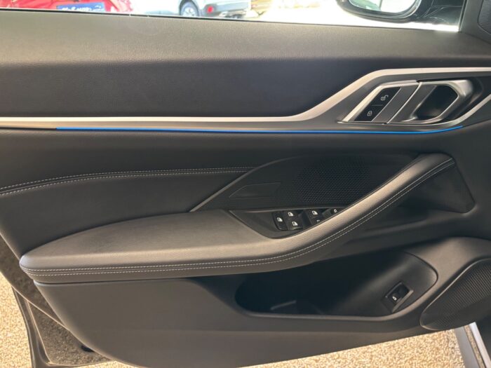 BMW i4 eDrive40 Charged Plus 2024 - Image 13