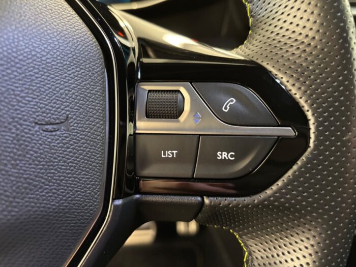 Peugeot e-2008 GT 2021 - Image 5
