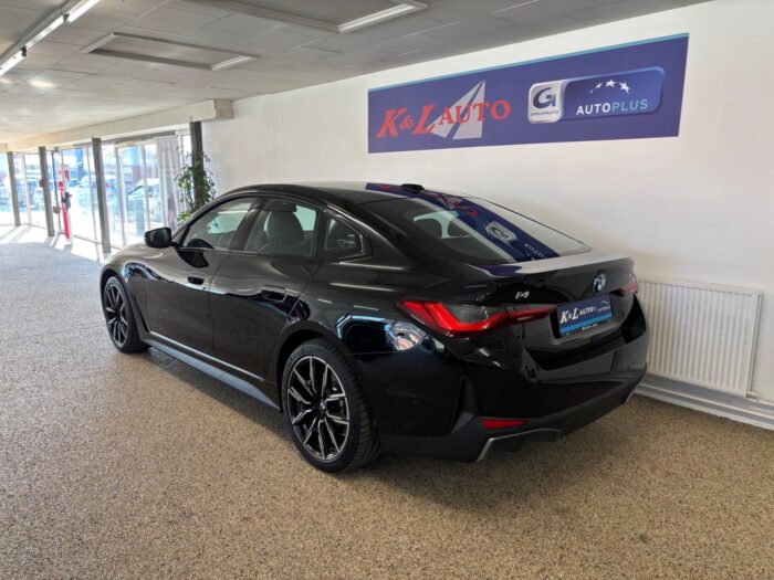 BMW i4 eDrive40 Charged Plus 2024 - Image 15