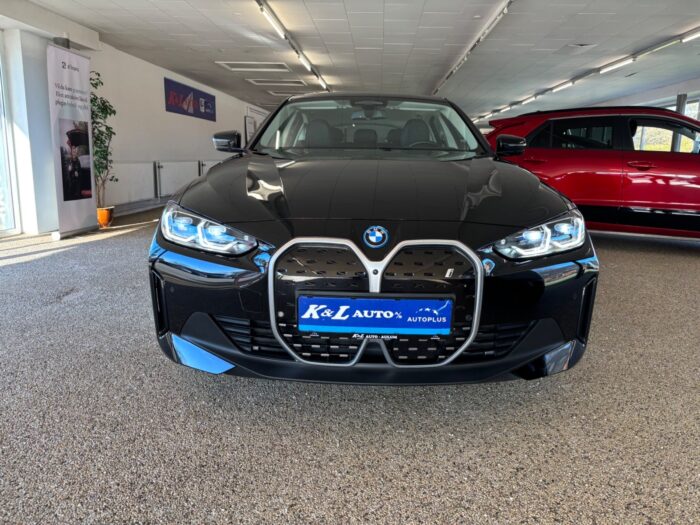 BMW i4 eDrive40 Charged Plus 2024 - Image 18