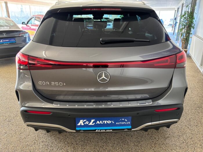 Mercedes EQA250+ AMG Line 2023 - Image 15