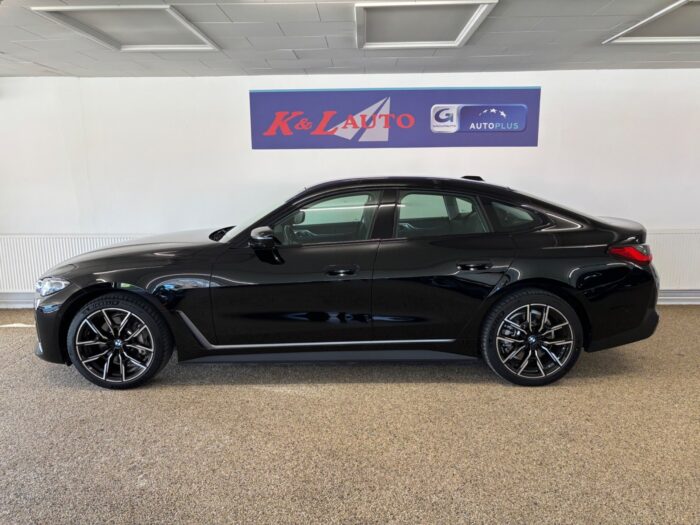 BMW i4 eDrive40 Charged Plus 2024 - Image 14