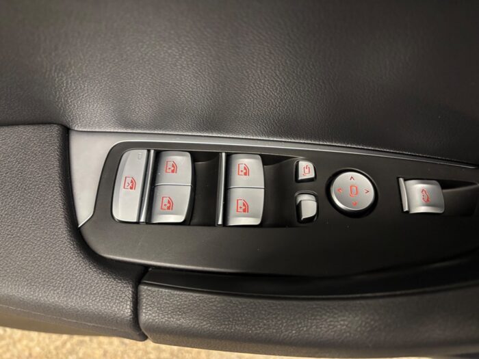 BMW iX3 Charged 2021 - Image 6