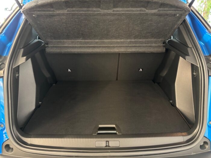 Peugeot e-2008 GT 2021 - Image 18