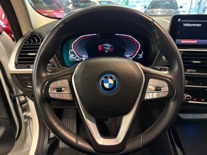 BMW iX3 Charged 2021 - Image 2