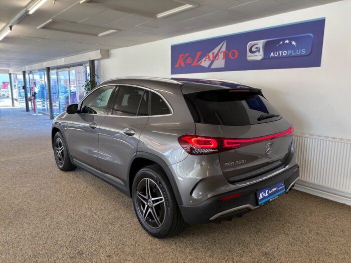 Mercedes EQA250+ AMG Line 2023 - Image 11