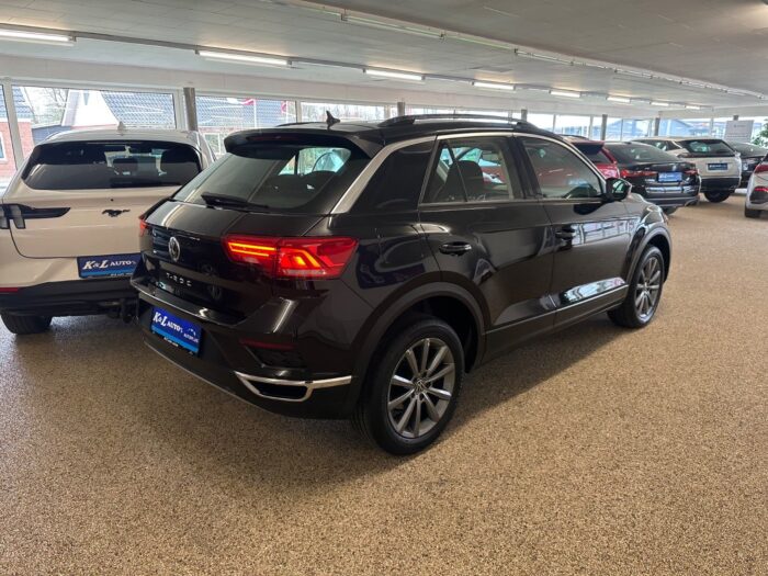 VW T-Roc TSi 150 Style DSG 2020 - Image 16