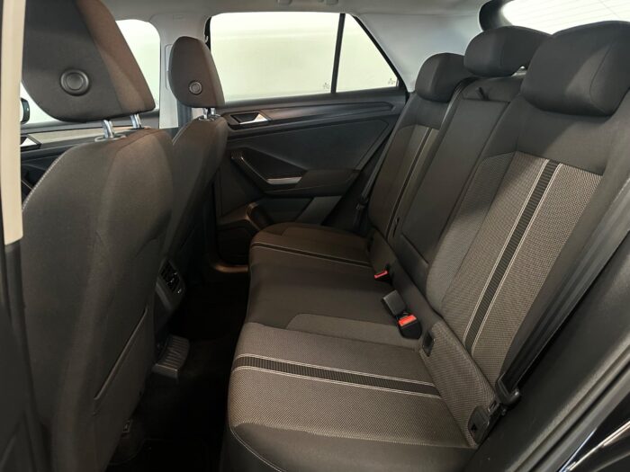 VW T-Roc TSi 150 Style DSG 2020 - Image 12
