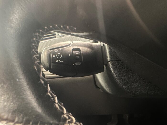 Peugeot 208 BlueHDi 100 Allure Sky 2017 - Image 6