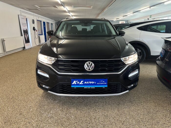 VW T-Roc TSi 150 Style DSG 2020 - Image 18