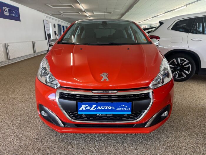Peugeot 208 BlueHDi 100 Allure Sky 2017 - Image 18
