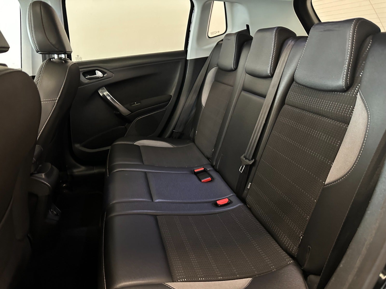 Peugeot 2008 BlueHDi 100 Allure Sky 2018 - Billede 11