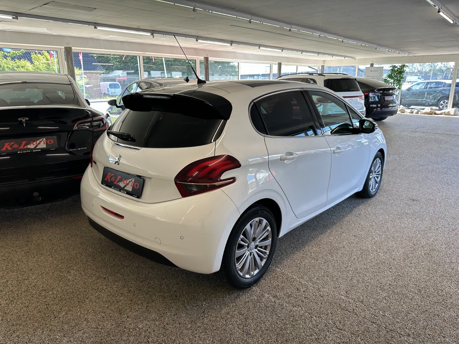 Peugeot 208 BlueHDi 100 Allure Sky 2018 - Billede 16