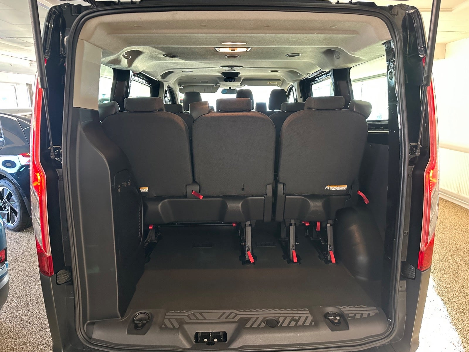 Ford Transit Custom Kombi 310 L1 TDCi 105 Ambiente 2018 - Billede 12